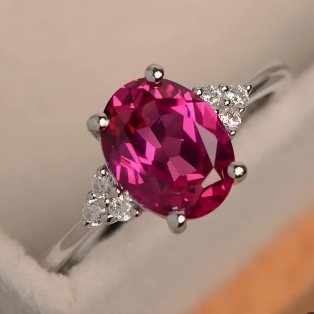 Gorgeous Oval Cut Red Rose Ring. Sz 6